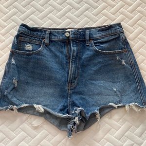 Abercrombie ultra high rise mom short